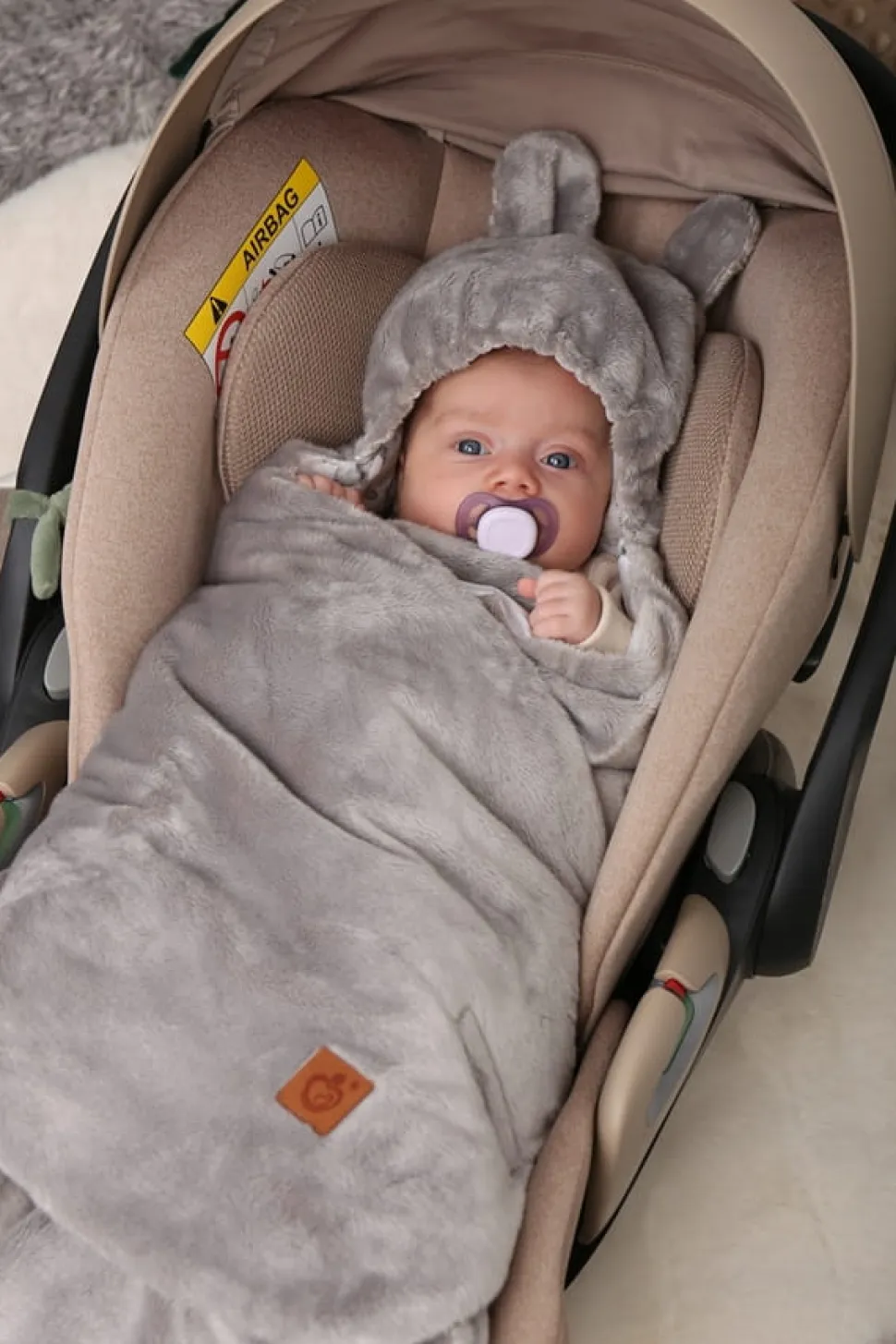 Babymam otulacz do fotelika wózka nosidełka zapinany ciepły bawełna plusz
