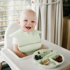 Babyono śliniak silikonowy regulowane zapięcie kieszonka