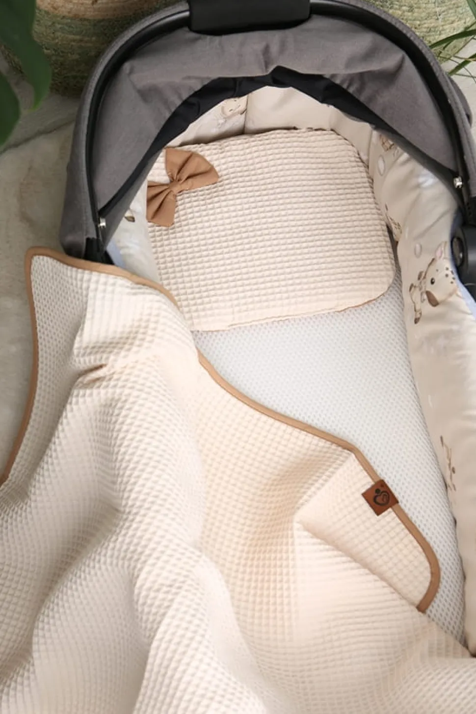 Ochraniacz na materac 75x35 do wózka wodoodporny oddychający 3D AIR Babymam