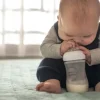 Philips Avent butelka antykolkowa natural 3 response 260ml różowa SCY903/11