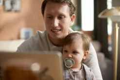 Philips Avent smoczek ultra air oddychający deco 18m+ etui