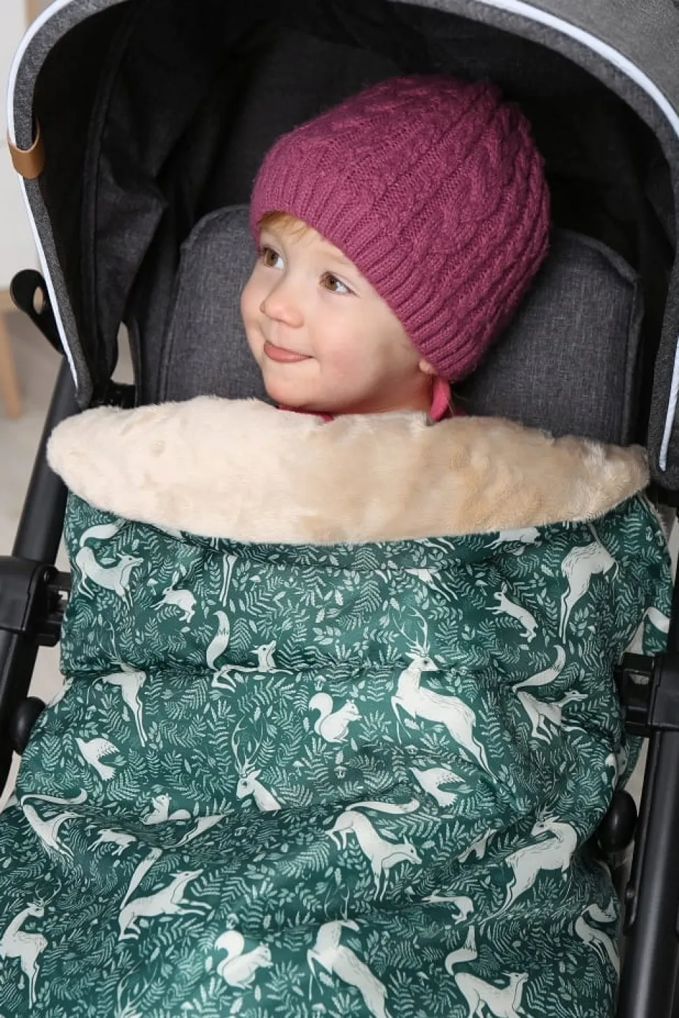 Śpiworek do wózka spacerowego spacerówki nieprzemakalny uniwersalny Babymam