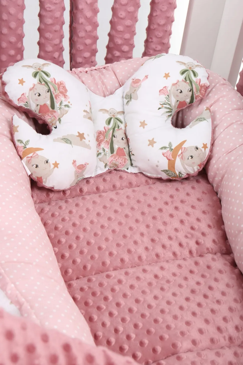 Poduszka motylek do wózka podróżna antywstrząsowa minky Babymam