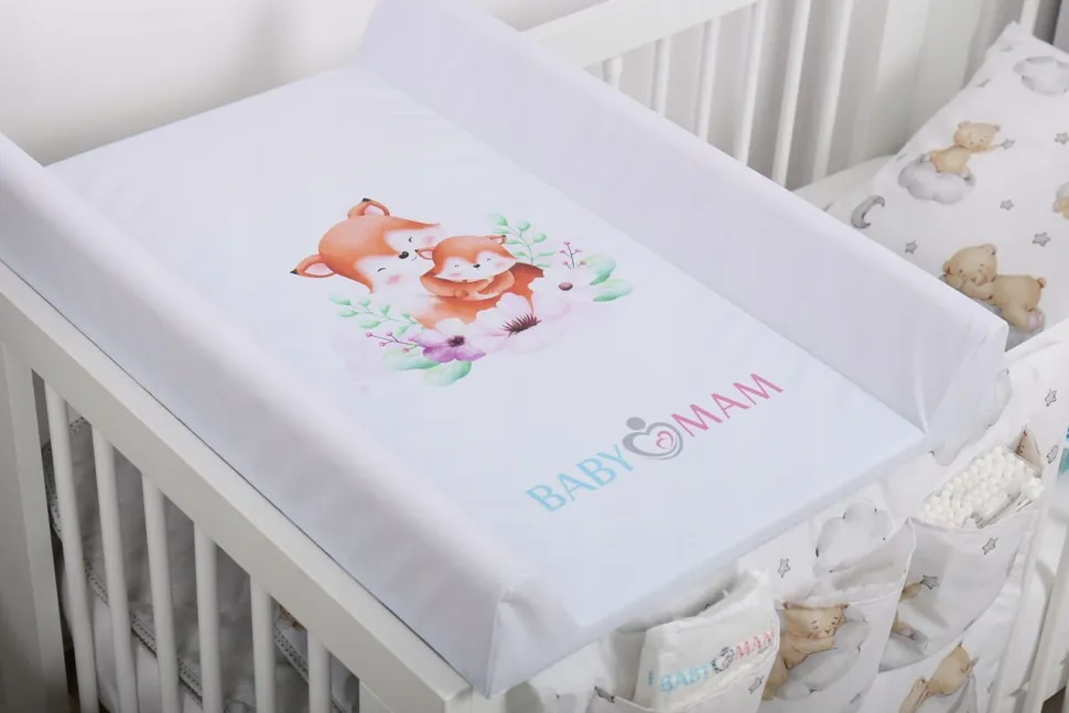Przewijak usztywniony na łóżeczko komodę 70x50 cm Babymam